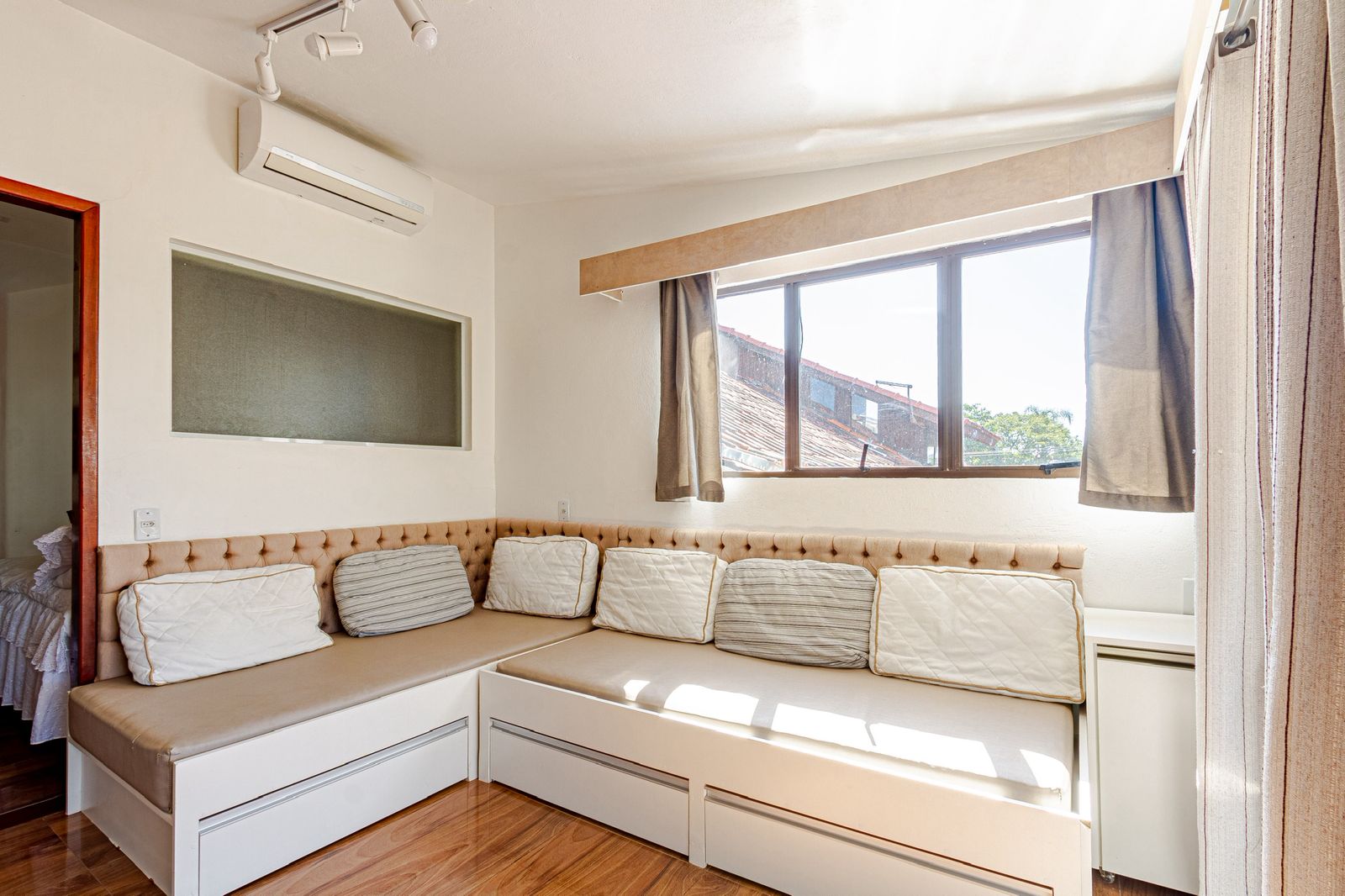 WhatsApp Image 2025-11-26 at 15.39.55 (1)