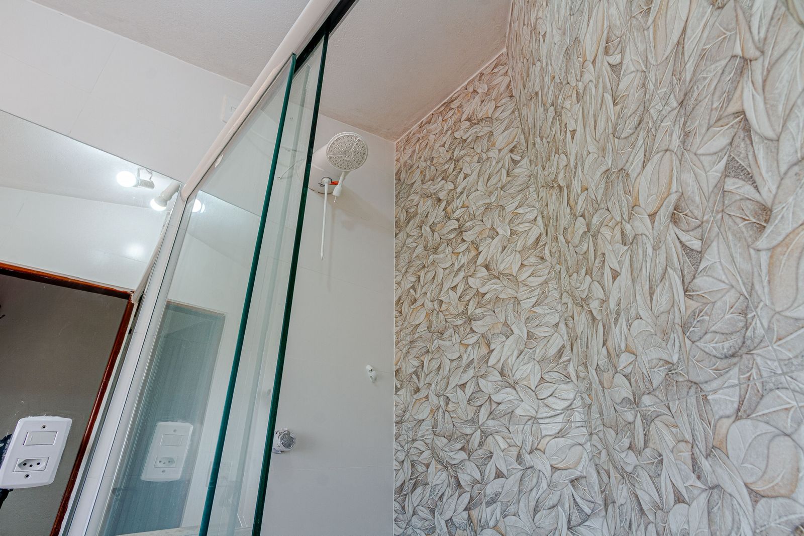 WhatsApp Image 2025-11-26 at 15.39.58 (1)