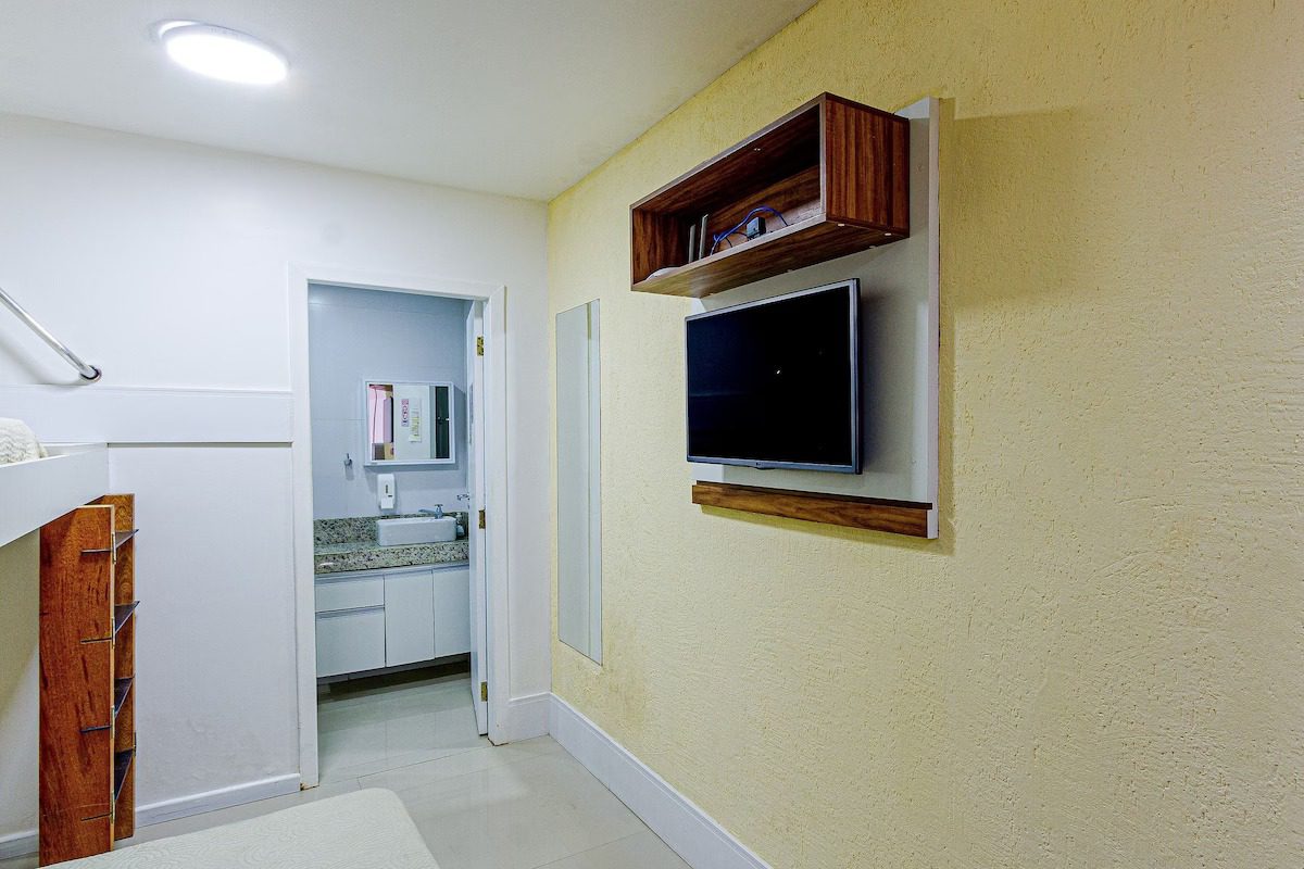 imgi_16_e322ab3a-f89a-4ca9-9fec-e6349eac6325